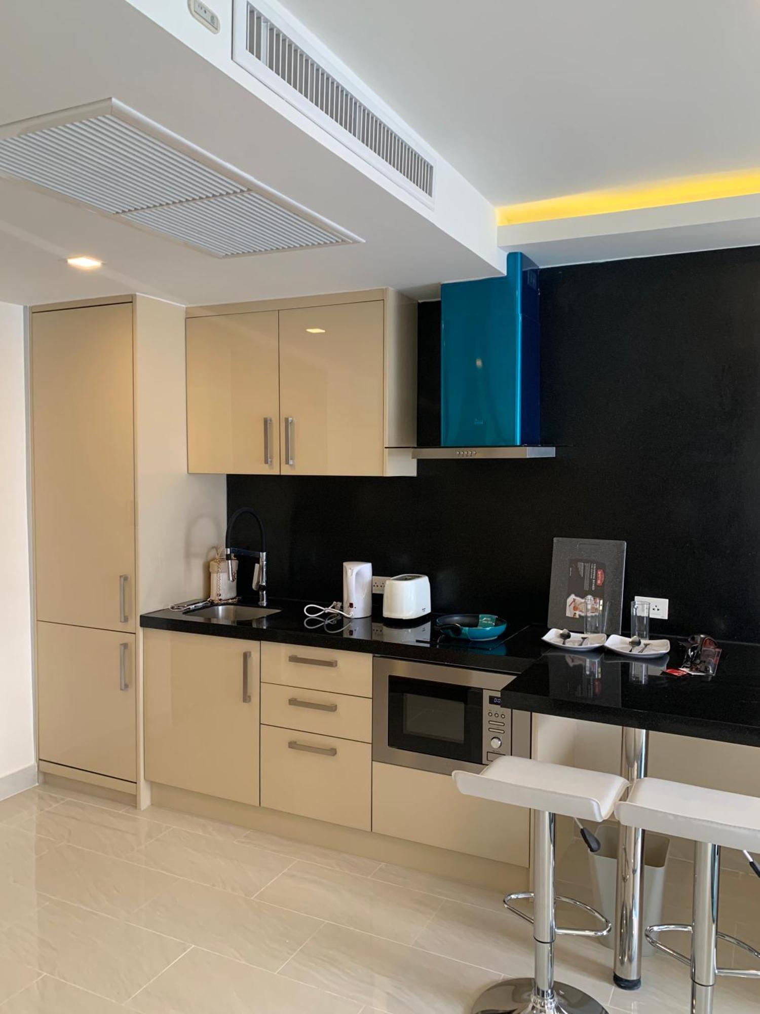 Centara Avenue Residence By Daisy Pattaya 1 Luaran gambar