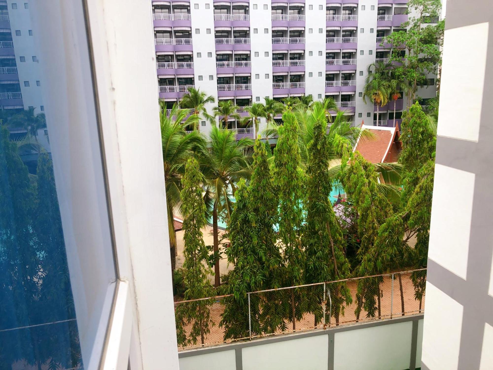 Centara Avenue Residence By Daisy Pattaya 1 Luaran gambar